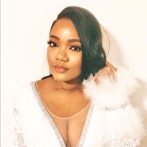 Meet your Posher, Yemisi